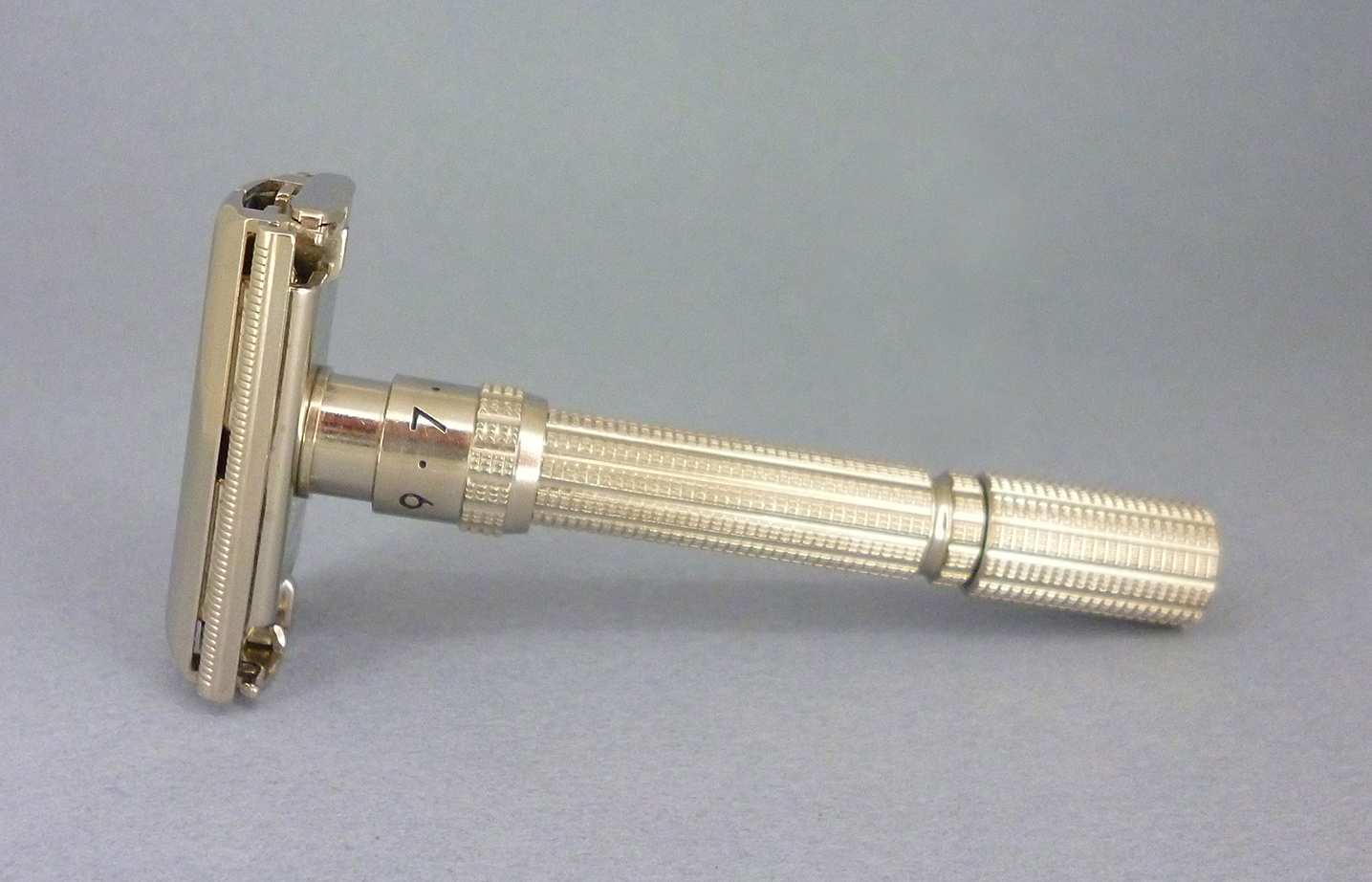 How to use your safety razor